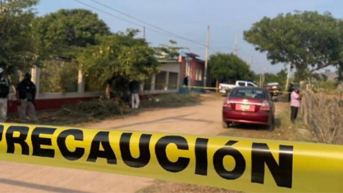 Noticia: Mujer envenenó a sus cuatro hijos y luego intentó quitarse la vida Mujer envenenó a sus cuatro hijos y luego intentó quitarse la vida
