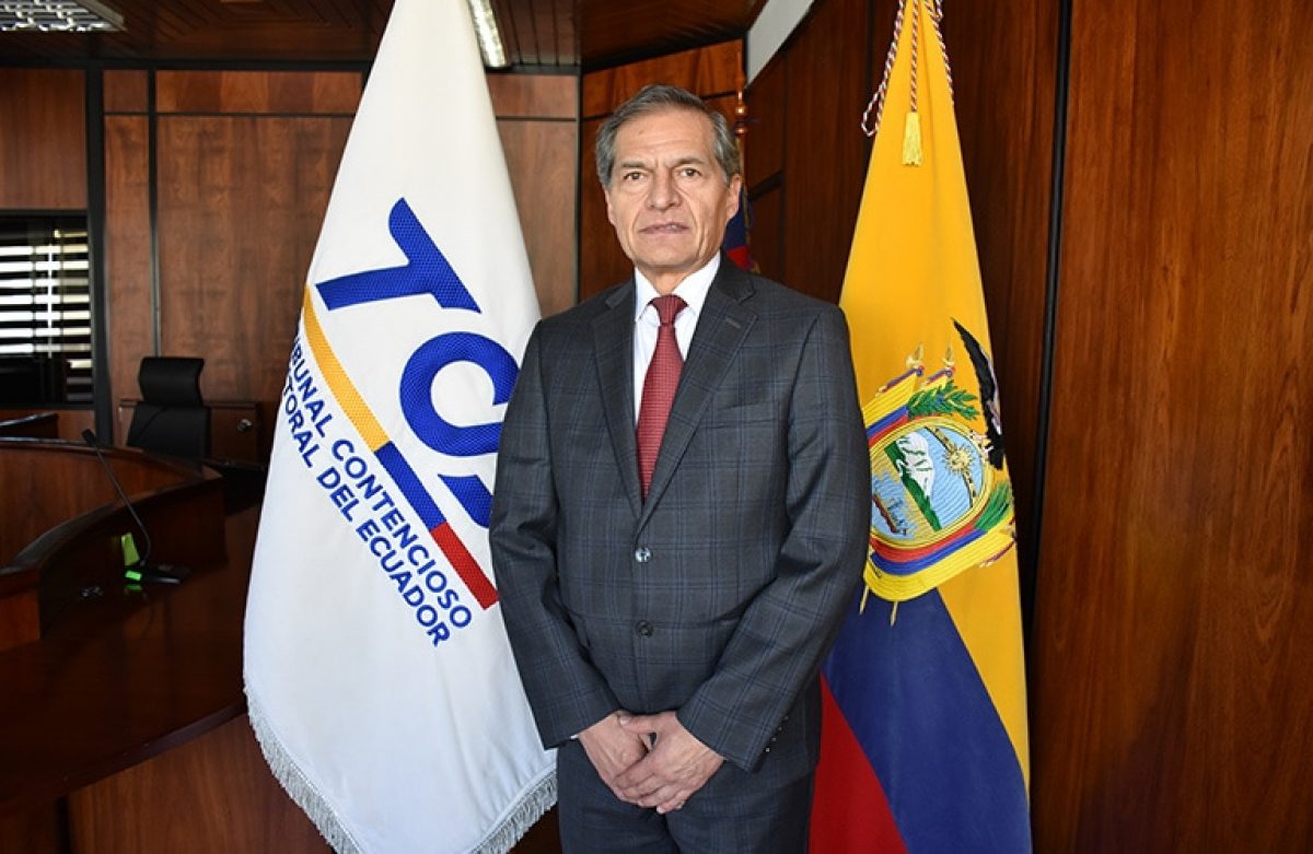 Noticia: Juez Fernando Muñoz es elegido presidente del Tribunal Contencioso Electoral Juez Fernando Muñoz es elegido presidente del Tribunal Contencioso Electoral