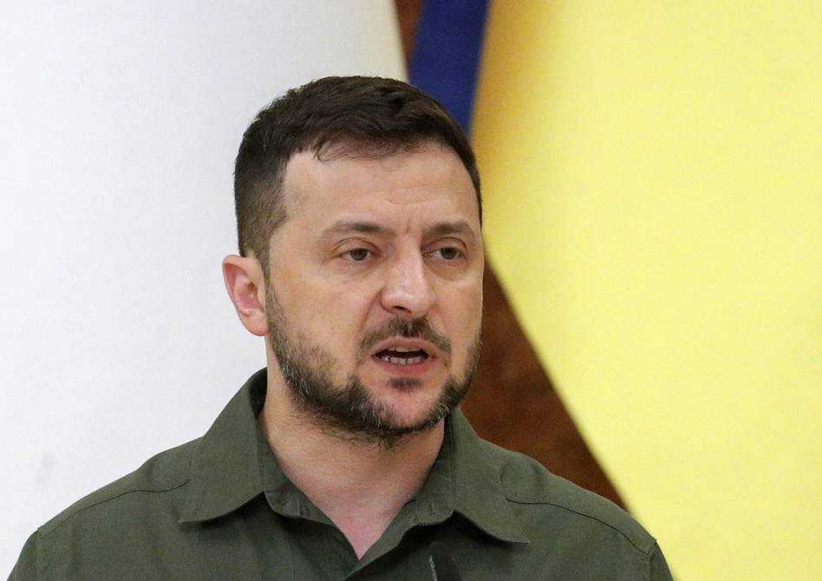 Noticia: Volodimir Zelenski dice que “si dejamos las armas, Ucrania dejará de existir” Volodimir Zelenski dice que “si dejamos las armas, Ucrania dejará de existir”
