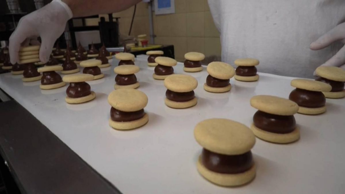 Noticia: Argentina celebra la semana del alfajor, su golosina más consumida Argentina celebra la semana del alfajor, su golosina más consumida