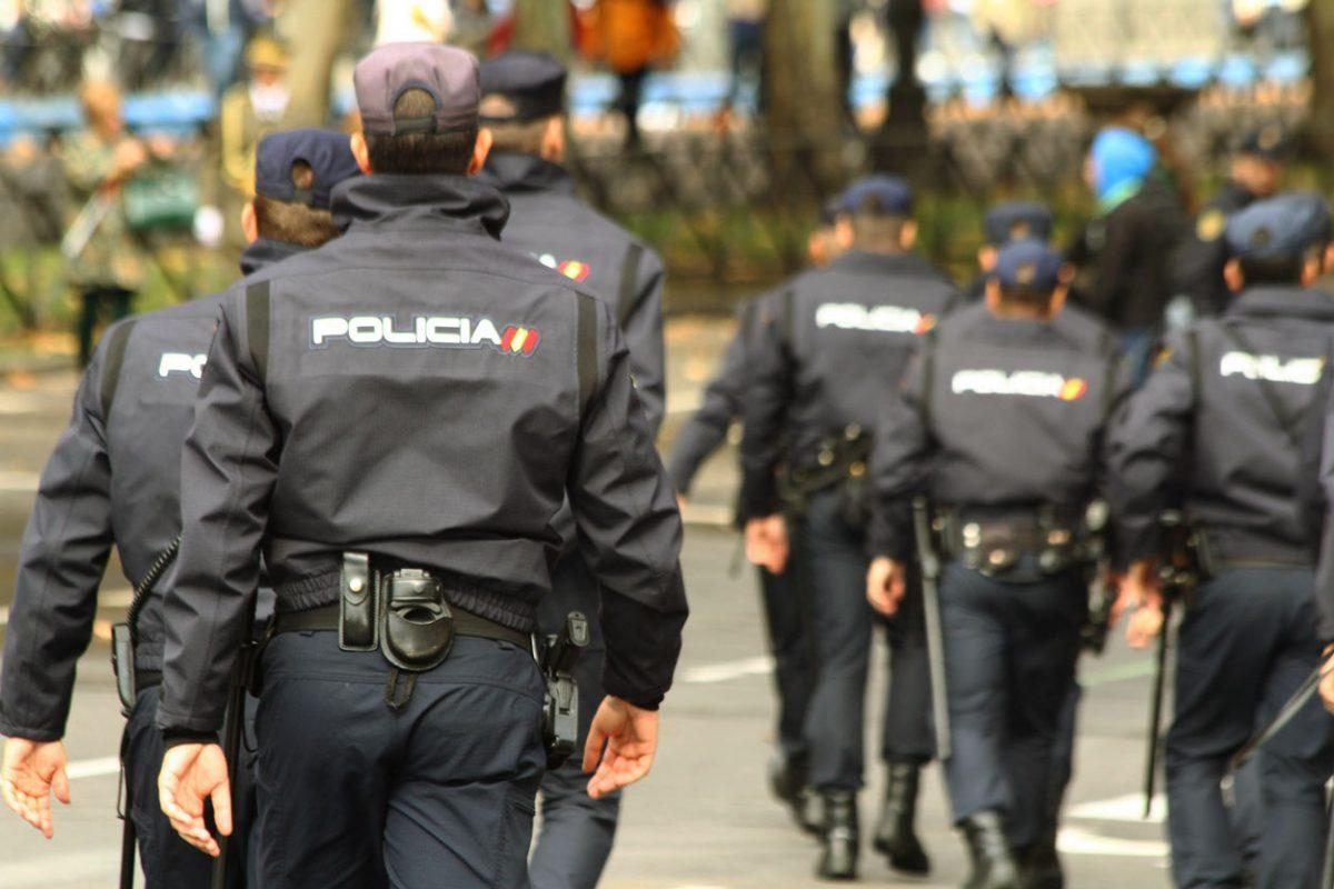 Noticia: España expulsa a ecuatoriano tras cumplir 20 años de cárcel por agresión sexual España expulsa a ecuatoriano tras cumplir 20 años de cárcel por agresión sexual