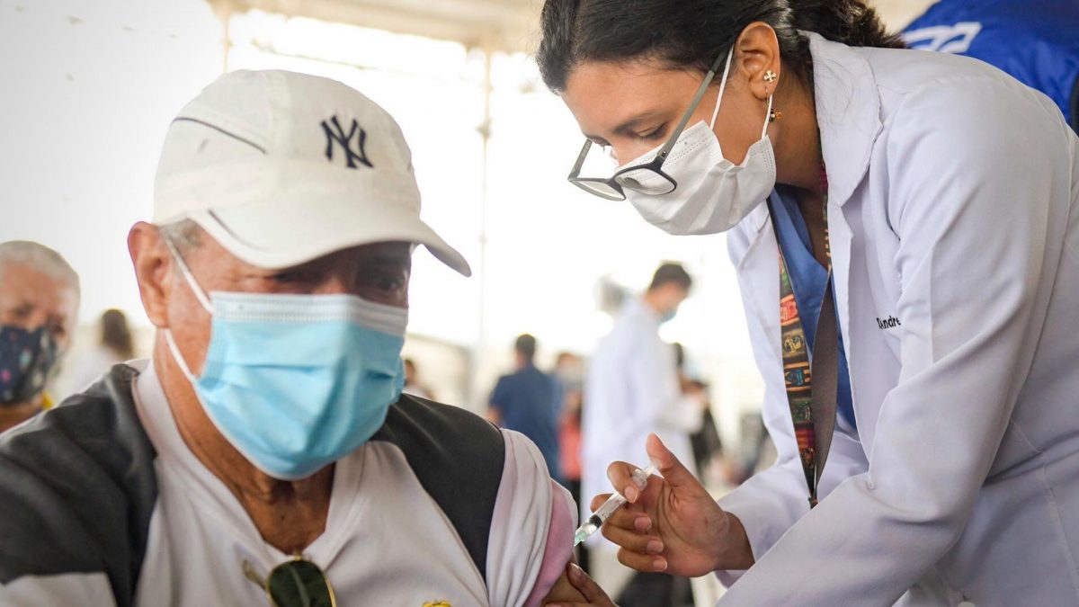 Noticia: Municipio de Guayaquil habilita punto de vacunación en Mucho Lote Municipio de Guayaquil habilita punto de vacunación en Mucho Lote
