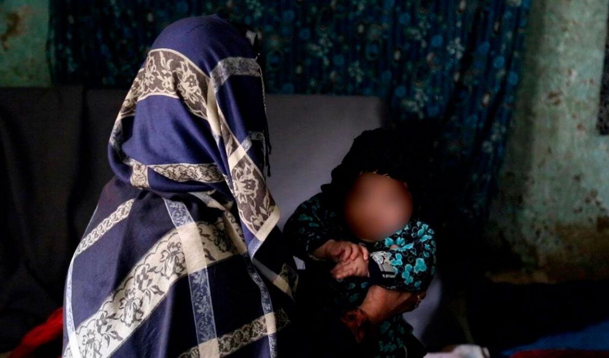 Noticia: Pareja vende a su bebé para comprar comida y salvar del hambre a sus otros hijos Pareja vende a su bebé para comprar comida y salvar del hambre a sus otros hijos