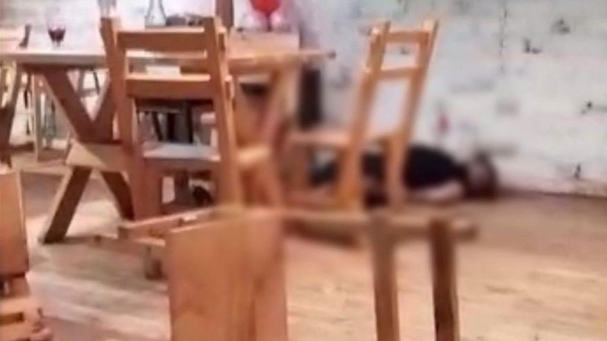 Noticia: Sicariato en Guayaquil: Un hombre fue asesinado dentro de un restaurante Sicariato en Guayaquil: Un hombre fue asesinado dentro de un restaurante