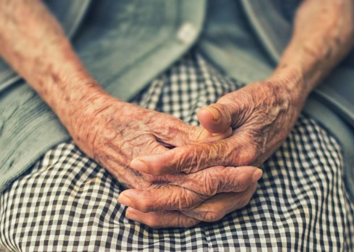 Noticia: Macabro hallazgo: escondió el cadáver de su abuela para seguir cobrando la pensión Macabro hallazgo: escondió el cadáver de su abuela para seguir cobrando la pensión