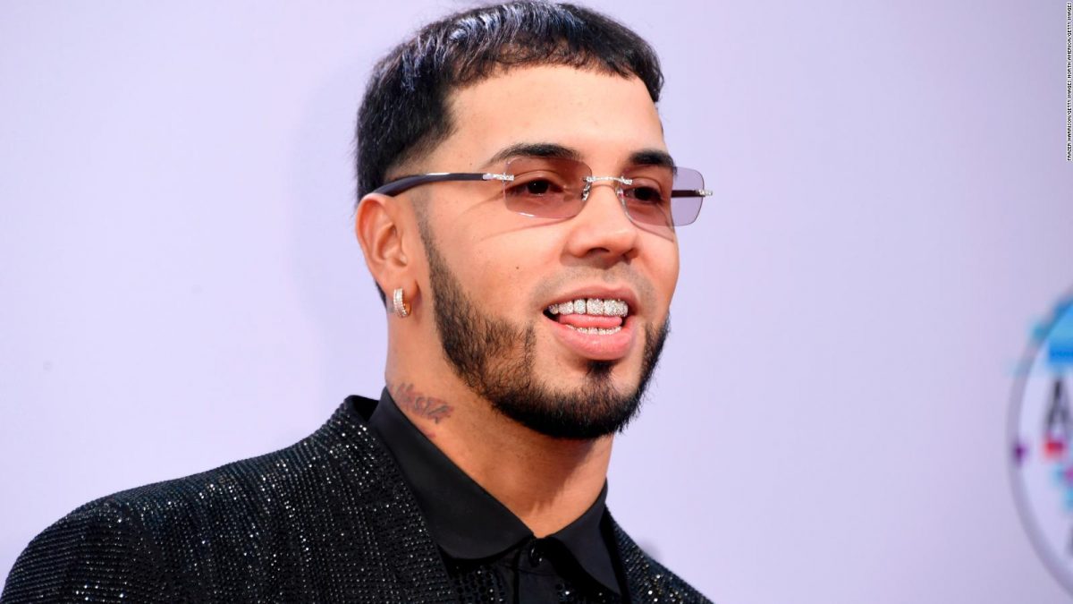 La crítica de Anuel AA a sus colegas del género: "Se ha vuelto un circo lleno de payasos"