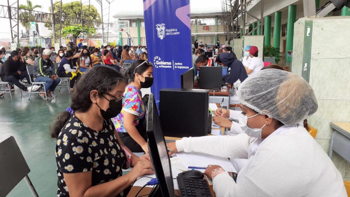Noticia: Ministerio de Salud declara obligatoria la vacunación contra el Covid-19 en Ecuador Ministerio de Salud declara obligatoria la vacunación contra el Covid-19 en Ecuador