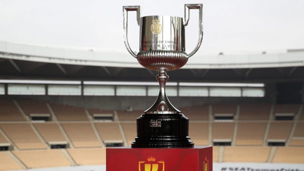 Noticia: La final de la Copa del Rey en España entre el Athletic Club y la Real Sociedad será sin público La final de la Copa del Rey en España entre el Athletic Club y la Real Sociedad será sin público