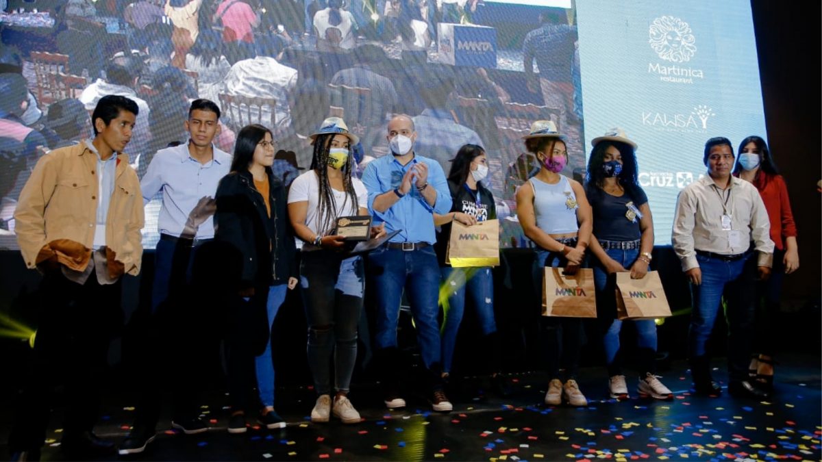 Noticia: La medallista Neisi Dajomes recibió las llaves de la ciudad de Manta La medallista Neisi Dajomes recibió las llaves de la ciudad de Manta