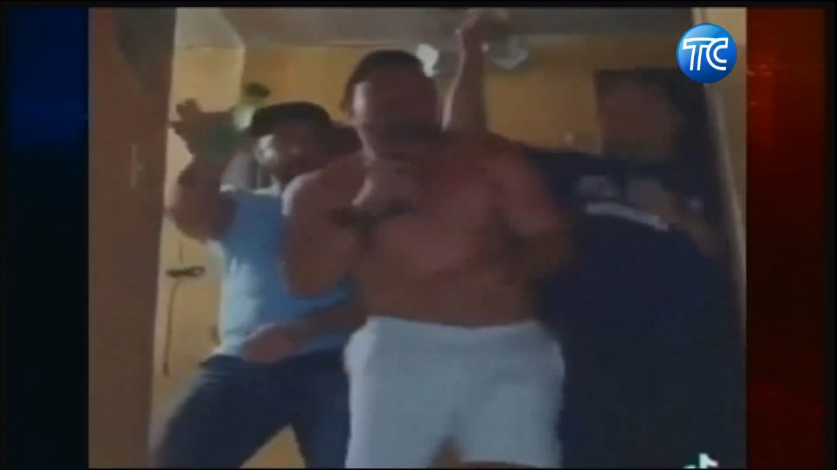 Noticia: Daniel Salcedo será llevado a la cárcel de Latacunga luego de aparecer en un video grabado en prisión Daniel Salcedo será llevado a la cárcel de Latacunga luego de aparecer en un video grabado en prisión