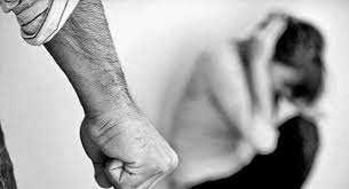 Noticia: Un hombre se entregó a la policía tras confesar que asesinó a su exesposa Un hombre se entregó a la policía tras confesar que asesinó a su exesposa