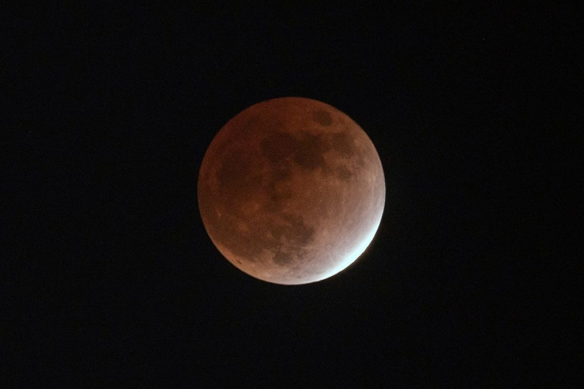 Noticia: Las impresionantes imágenes del eclipse más largo de su tipo Las impresionantes imágenes del eclipse más largo de su tipo