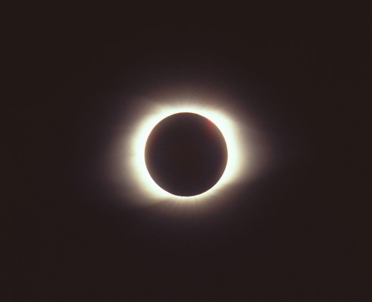 Noticia: Se acerca el eclipse solar total: ¿Se podrá ver en Ecuador? Se acerca el eclipse solar total: ¿Se podrá ver en Ecuador?