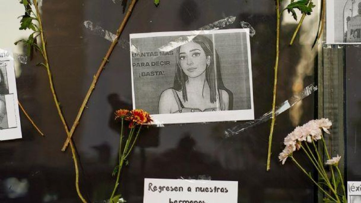 Noticia: Exhuman el cuerpo de Debanhi Escobar para realizar nueva autopsia Exhuman el cuerpo de Debanhi Escobar para realizar nueva autopsia