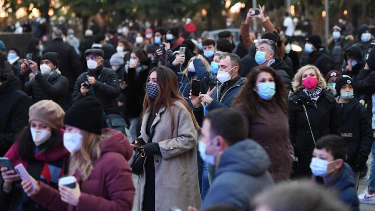 Noticia: Italia vuelve a superar los 100 mil casos diarios de COVID-19 Italia vuelve a superar los 100 mil casos diarios de COVID-19