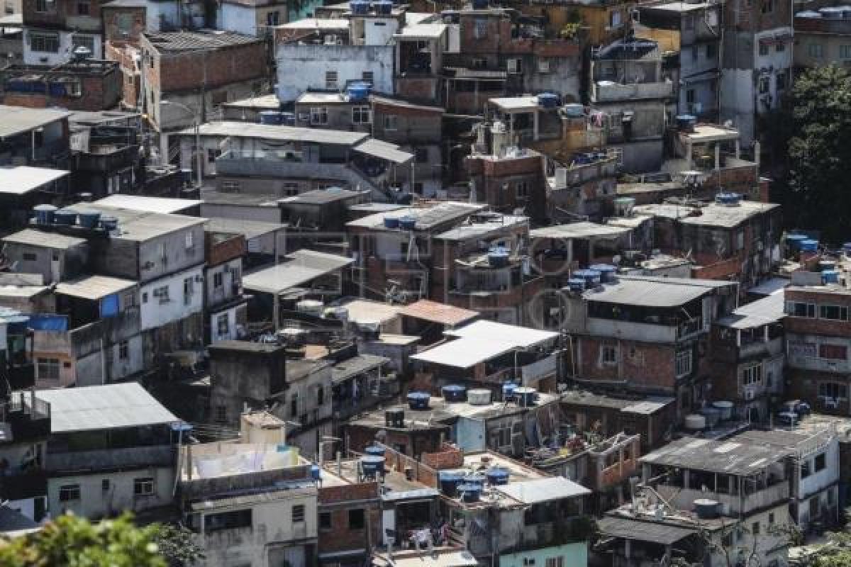Noticia: Operativo policial en favela de Río de Janeiro dejó al menos 18 muertos Operativo policial en favela de Río de Janeiro dejó al menos 18 muertos