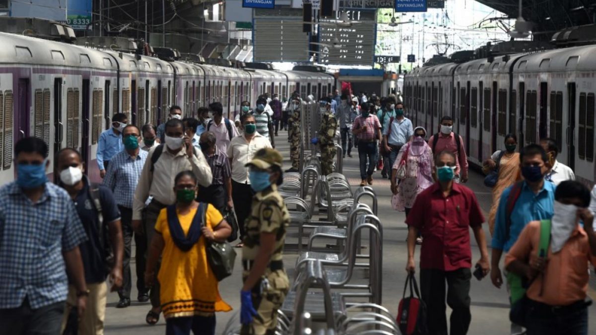 Noticia: India convierte trenes en salas de hospital para atender pacientes con coronavirus India convierte trenes en salas de hospital para atender pacientes con coronavirus
