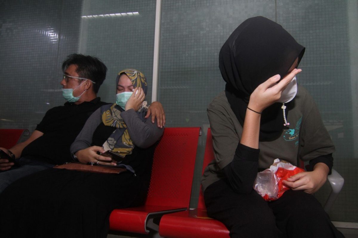 Noticia: Indonesia confirma que se estrelló el avión con 62 pasajeros a bordo Indonesia confirma que se estrelló el avión con 62 pasajeros a bordo