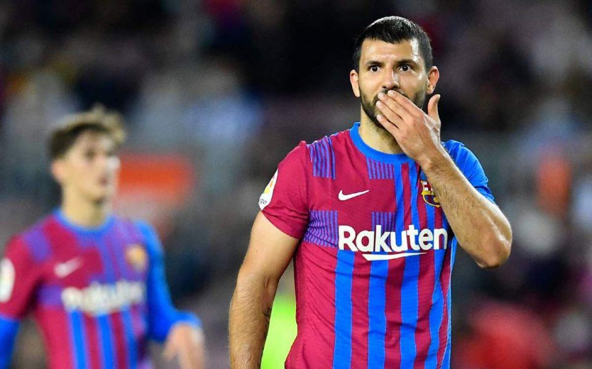 Noticia: Comunicado oficial del FC Barcelona: el Kun Agüero no podrá jugar por tres meses Comunicado oficial del FC Barcelona: el Kun Agüero no podrá jugar por tres meses