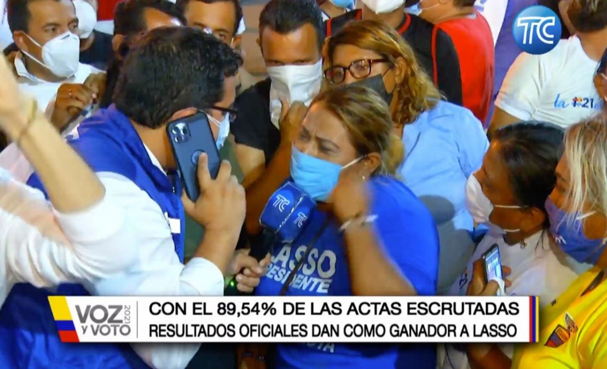Noticia: Así celebran los seguidores de Guillermo Lasso, ante virtual triunfo en las urnas Así celebran los seguidores de Guillermo Lasso, ante virtual triunfo en las urnas