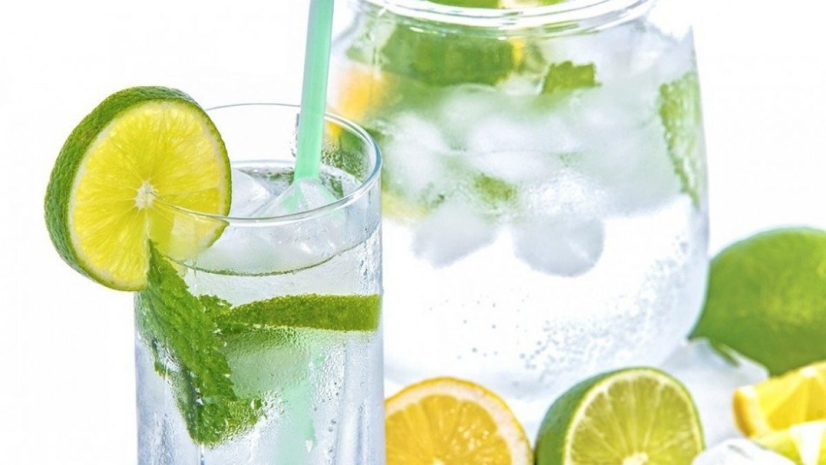 Noticia: Agua de limón en ayunas: Estos son los efectos de esta potente fórmula Agua de limón en ayunas: Estos son los efectos de esta potente fórmula