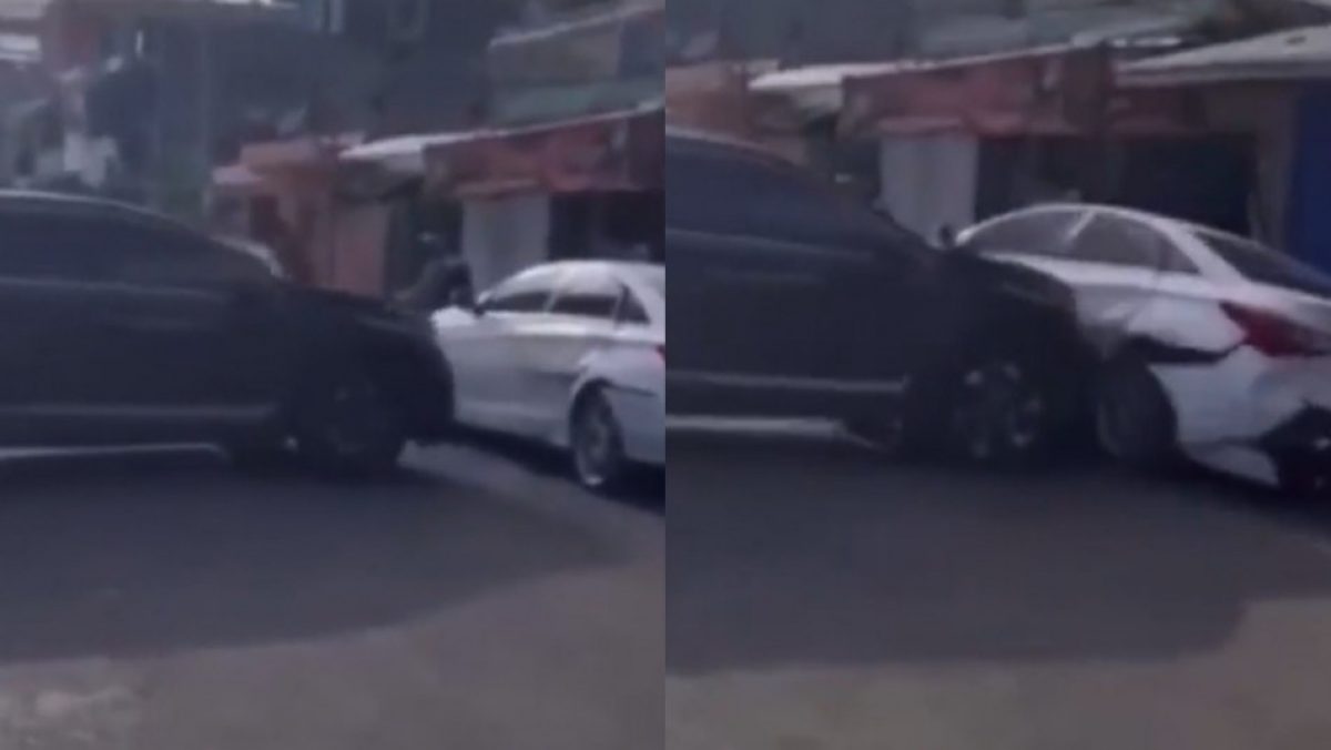 Noticia: Mujer choca el auto de su esposo al enterarse que le era infiel Mujer choca el auto de su esposo al enterarse que le era infiel