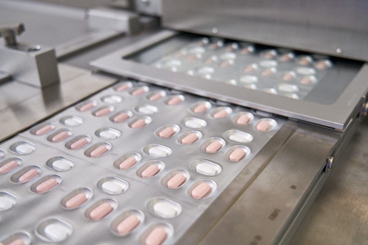 Noticia: Pfizer suministrará 10 millones de píldoras contra el covid-19 a EE.UU. Pfizer suministrará 10 millones de píldoras contra el covid-19 a EE.UU.