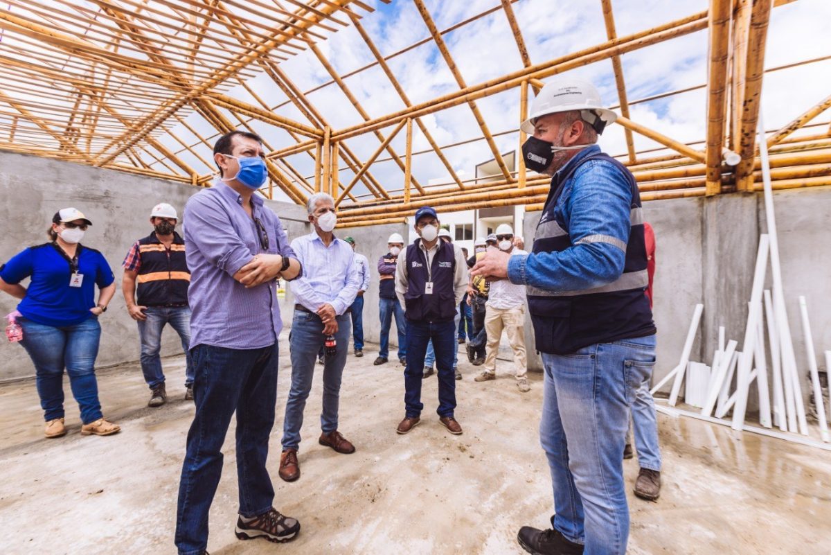 Noticia: Ministerio de Desarrollo Urbano y Vivienda constató avance de obras en Esmeraldas Ministerio de Desarrollo Urbano y Vivienda constató avance de obras en Esmeraldas