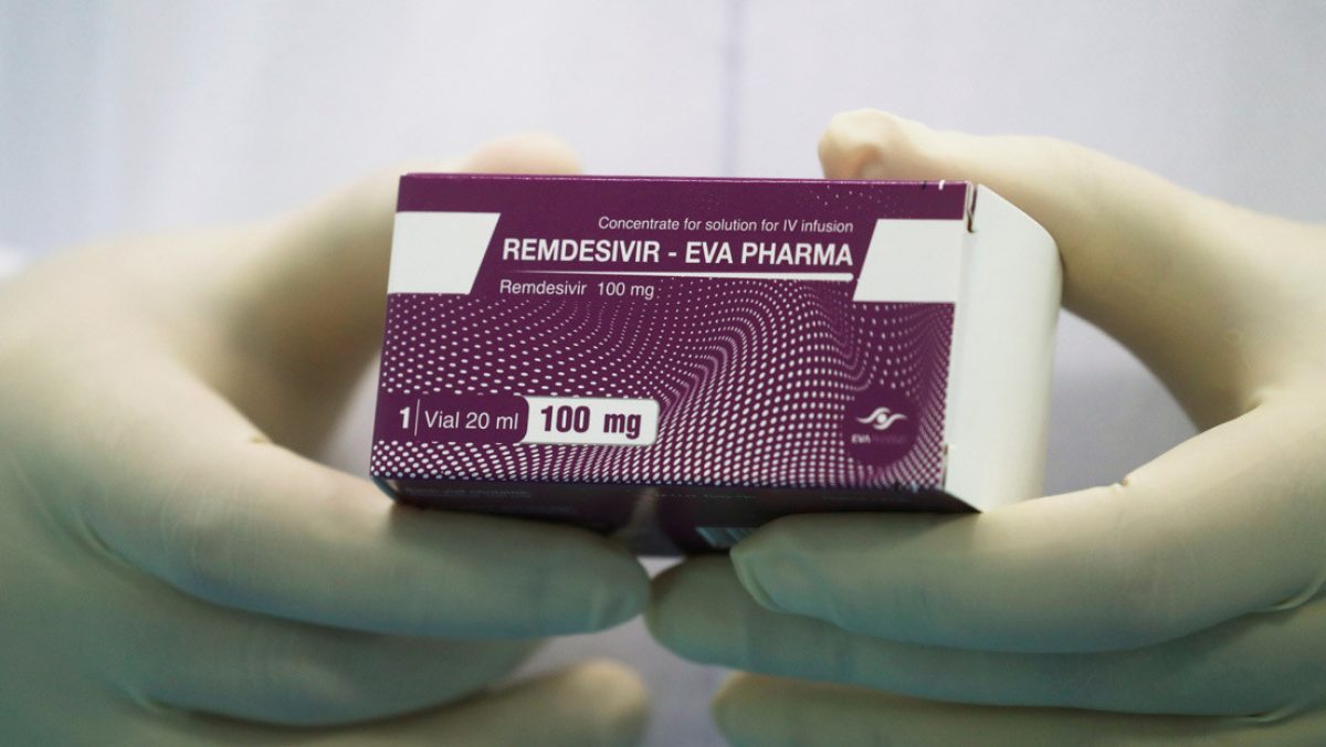 Noticia: La Agencia Europea del Medicamento aprueba el primer fármaco para tratar el coronavirus La Agencia Europea del Medicamento aprueba el primer fármaco para tratar el coronavirus