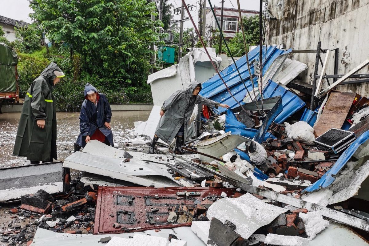 Noticia: Terremoto en China: Tres muertos y decenas de heridos tras sismo en Sichuan Terremoto en China: Tres muertos y decenas de heridos tras sismo en Sichuan