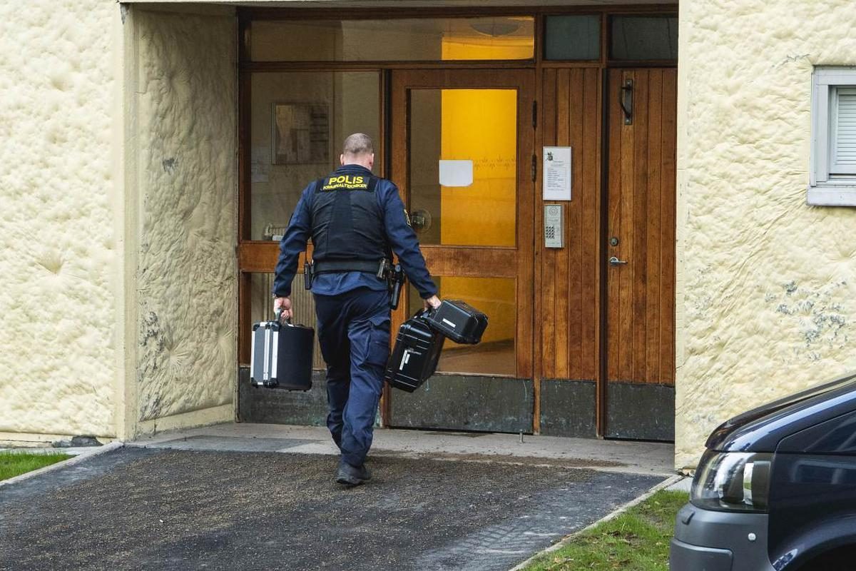 Noticia: Lo encontraron desnutrido y casi sin dientes: Madre encerró a su hijo por casi 30 años en Suecia Lo encontraron desnutrido y casi sin dientes: Madre encerró a su hijo por casi 30 años en Suecia