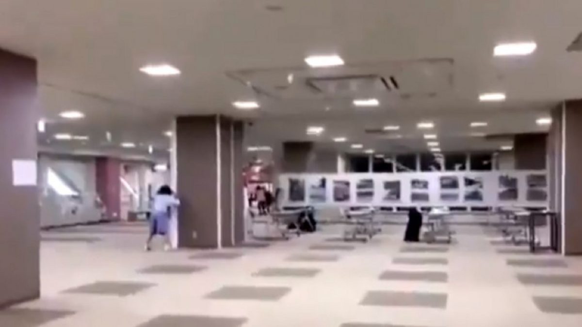 Noticia: Videos muestran el momento cuando Japón sufrió un terremoto de 7 Videos muestran el momento cuando Japón sufrió un terremoto de 7