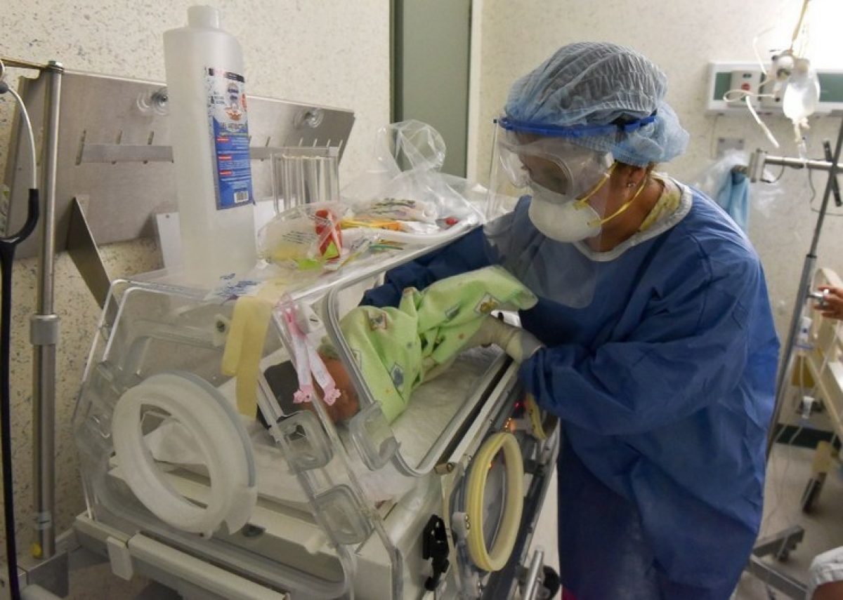 Noticia: Trillizos recién nacidos dan positivo para coronavirus Trillizos recién nacidos dan positivo para coronavirus