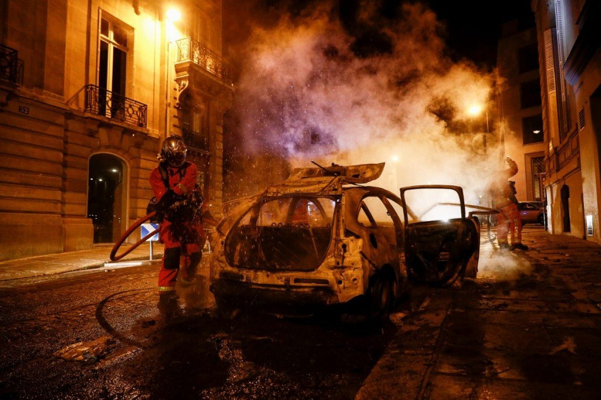 Noticia: Más de 150 detenidos en París por actos de vandalismo tras la derrota del PSG Más de 150 detenidos en París por actos de vandalismo tras la derrota del PSG
