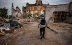 Francia pide investigar la muerte de un periodista en Ucrania durante bombardeos rusos