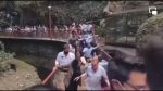 Noticia: Personas cayeron de un puente en el día de su inauguración Personas cayeron de un puente en el día de su inauguración