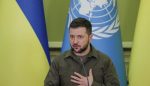 Noticia: Zelenski dice que la entrada de Ucrania en la UE motiva al ejército ucraniano Zelenski dice que la entrada de Ucrania en la UE motiva al ejército ucraniano