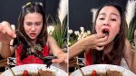 Noticia: Una youtuber podría ir 5 años a la cárcel por comer un murciélago Una youtuber podría ir 5 años a la cárcel por comer un murciélago
