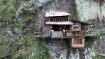 Noticia: 'La casa en el aire': el hostal colombiano que ofrece habitaciones suspendidas a 20 metros de altura 'La casa en el aire': el hostal colombiano que ofrece habitaciones suspendidas a 20 metros de altura