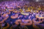 FOTOS | Realizan una macrofiesta de música tecno en un parque acuático en Wuhan