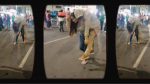 Noticia: Mujer carga a hombre en aparente estado de ebriedad tras fiestas en Manta Mujer carga a hombre en aparente estado de ebriedad tras fiestas en Manta