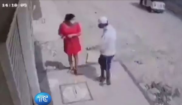 VIDEO | Mujer fue golpeada y disparada por un sujeto en Huaquillas