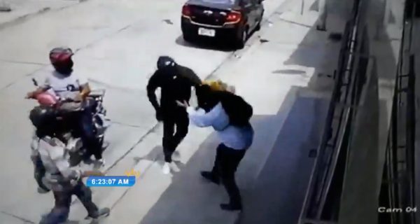 VIDEO | Robaron a ciudadano a pocos metros de su casa en Guayaquil