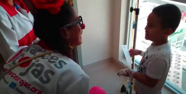 Narices Rojas: una alegría para las personas hospitalizadas - Los buenos somos más