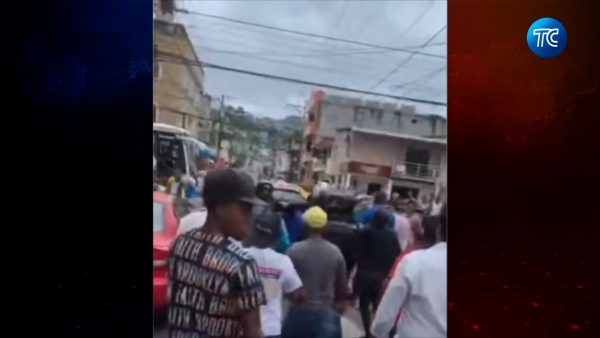 Linchan a supuesto delincuente en pleno centro de Esmeraldas