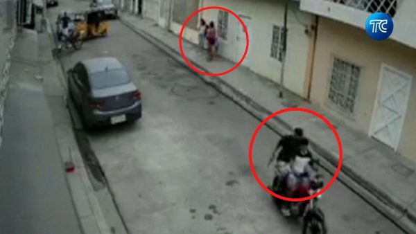 Cámara de seguridad capta el robo a una niña de 12 años en Guayaquil