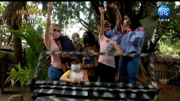 Niños que padecen de cáncer y sus familias hicieron un paseo por el zoológico