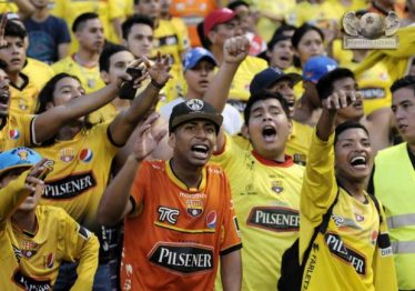 Vuelven los hinchas a los estadios en partidos de Liga Pro