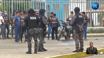 Imagen de Enfrentamientos entre delincuentes deja a 3 baleados afuera de una escuela