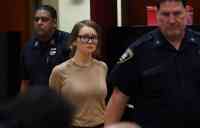 Noticia: Una mujer condenada por estafa en Nueva York salió de prisión Una mujer condenada por estafa en Nueva York salió de prisión